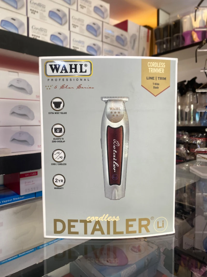 Wahl 5 Star Cordless Detailer Li trimmer in its box